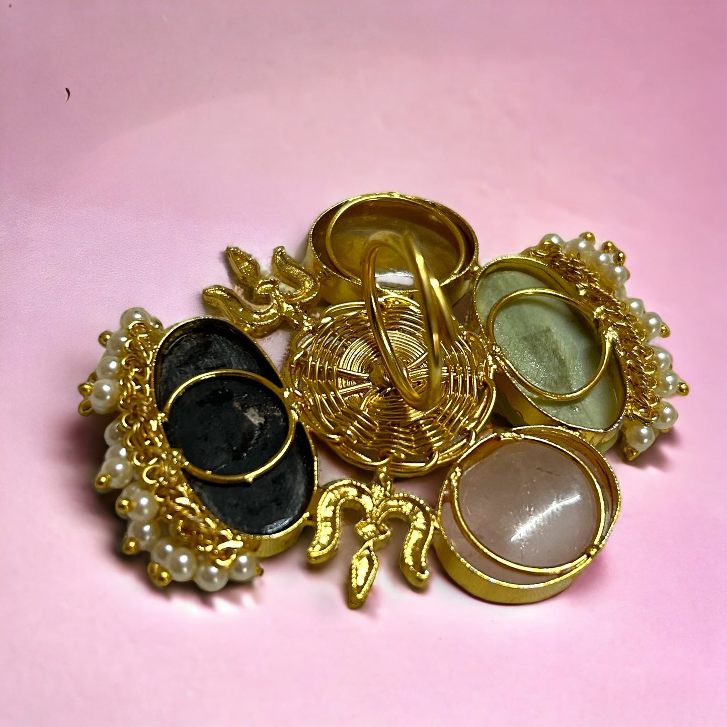 Prarthna Oversize Ring