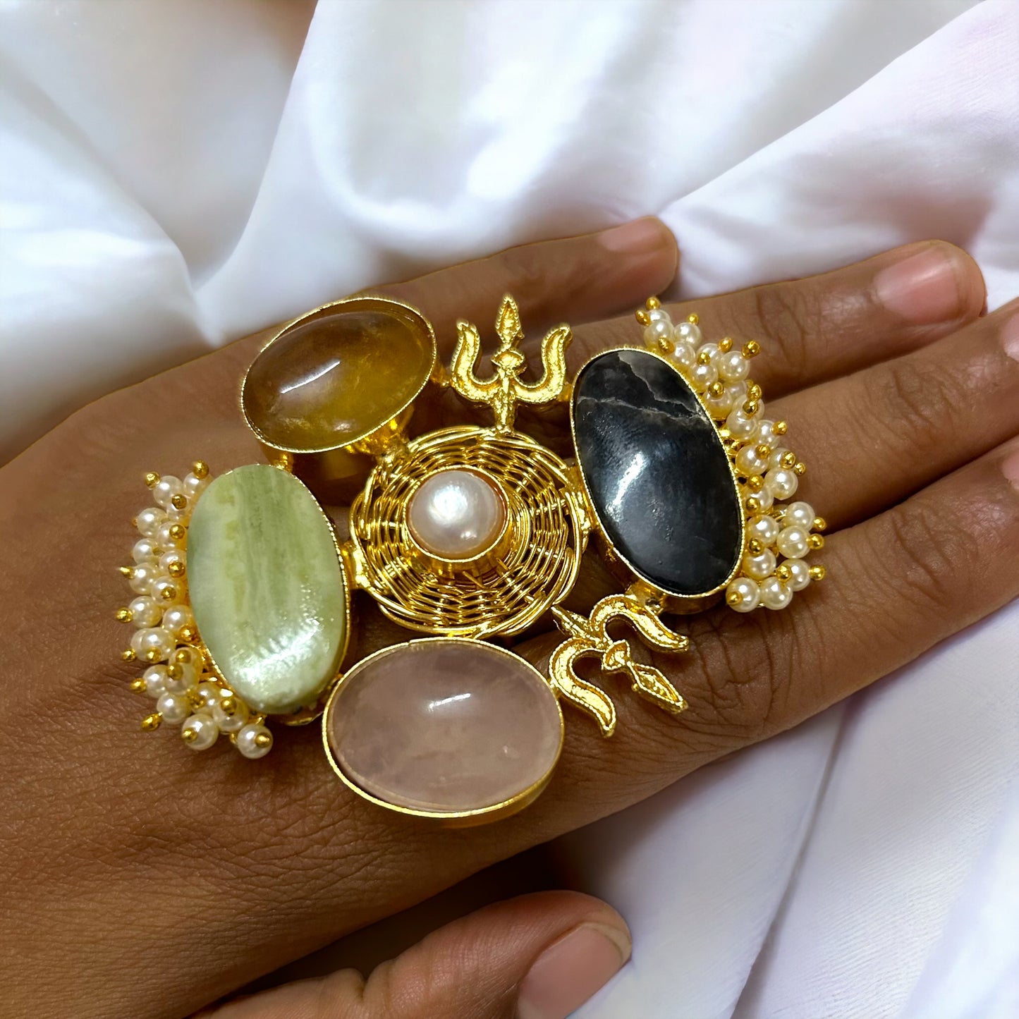 Prarthna Oversize Ring