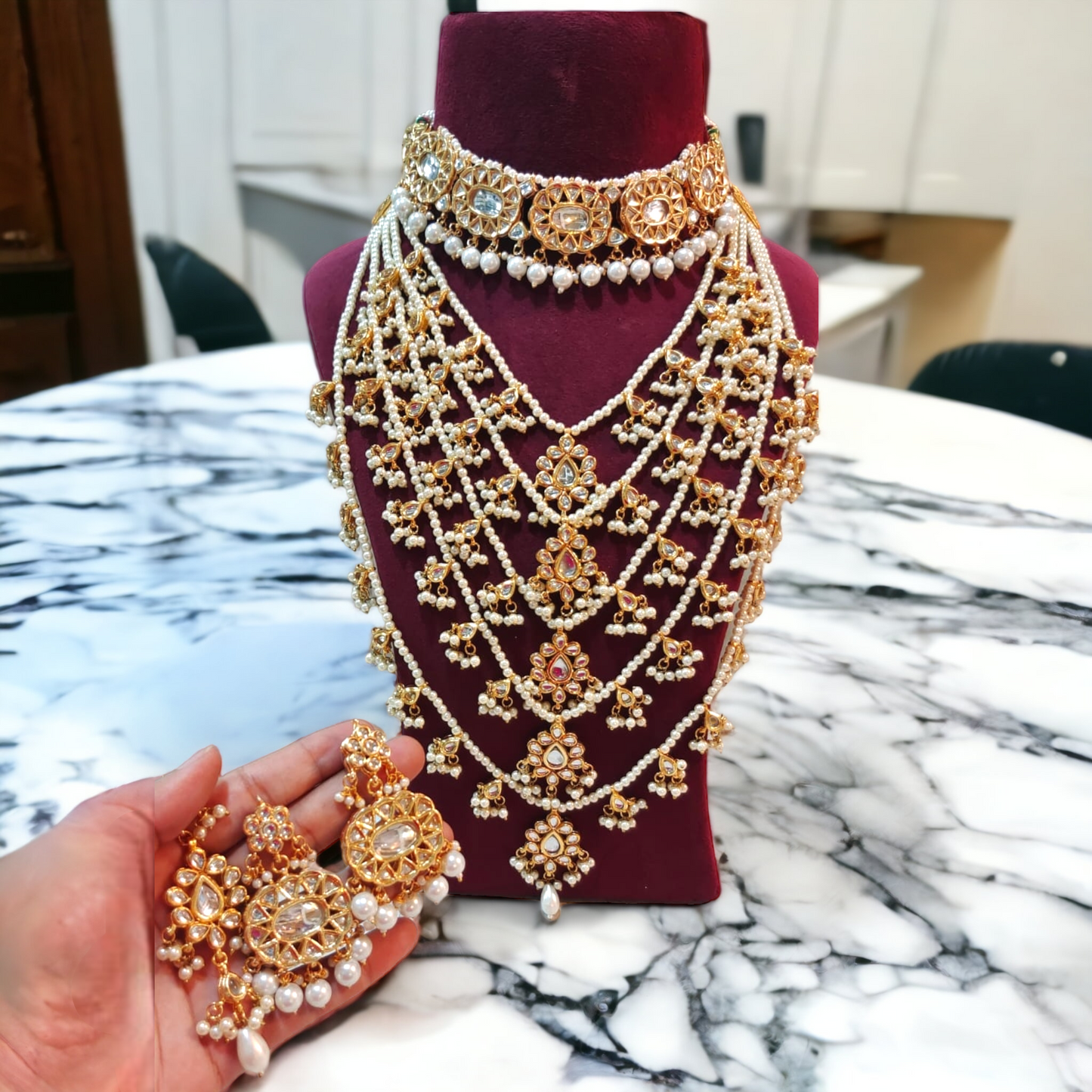 Amolika satlada necklace set with matching earrings in ragal style