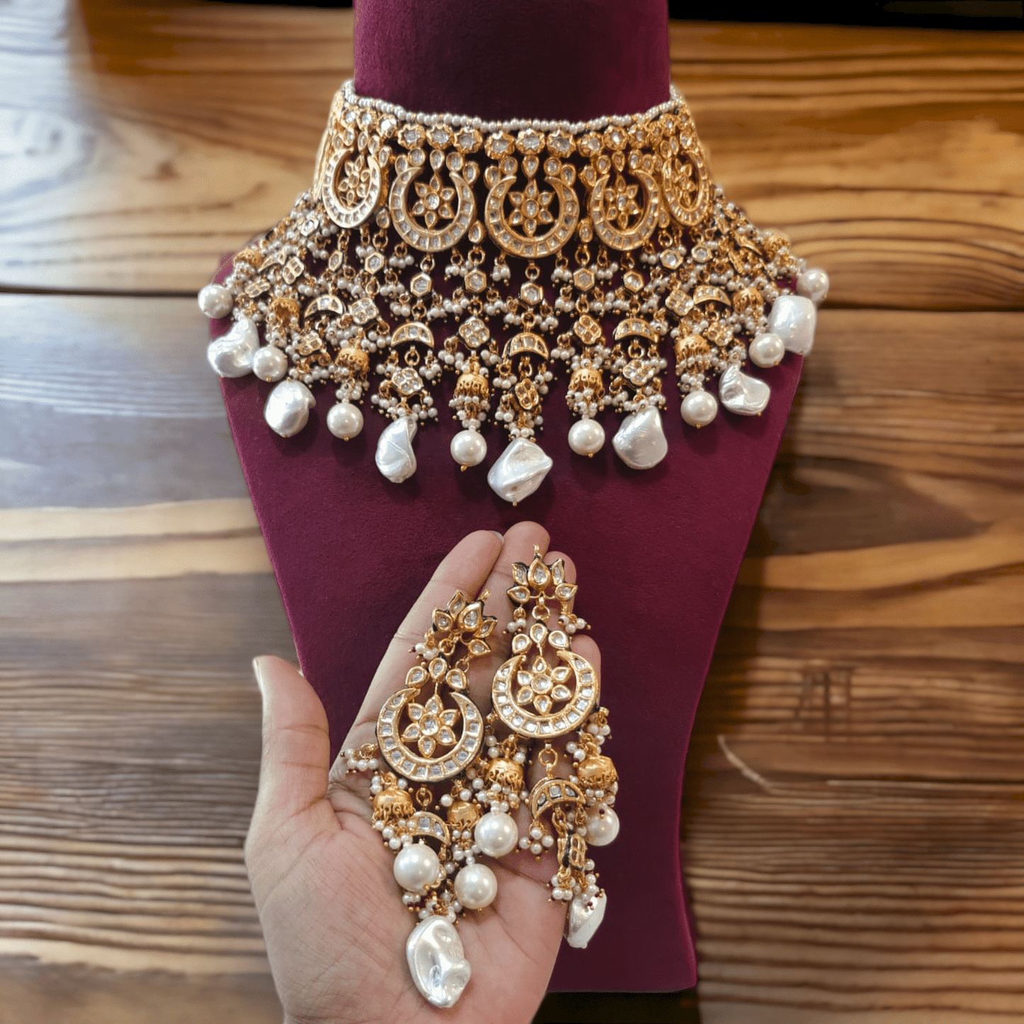 Sunanda Kundan Necklace Set