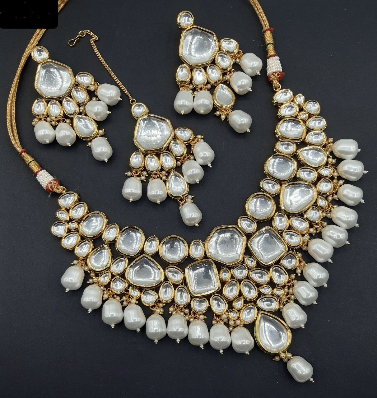 Masoom Kundan Necklace Set