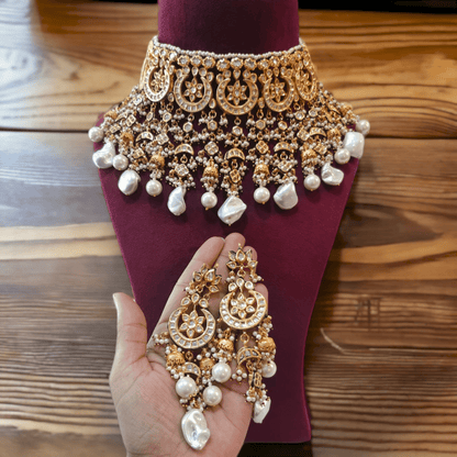 Sunanda Kundan Necklace Set