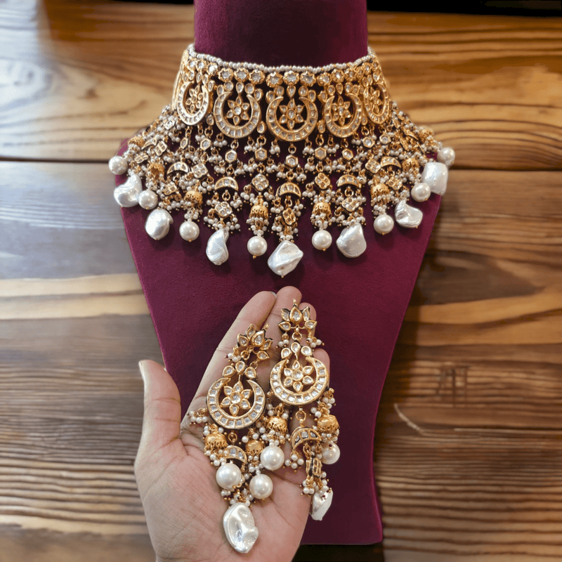 Sunanda Kundan Necklace Set
