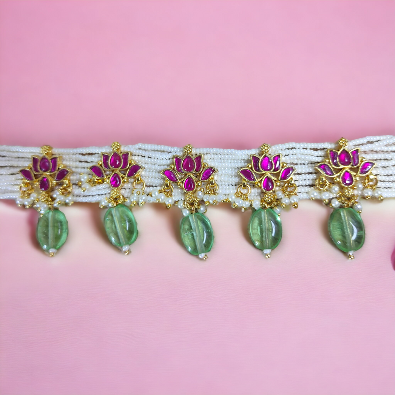 Lotus Minimal Pearl Choker Set