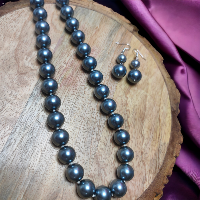 Grey Pearl Necklace