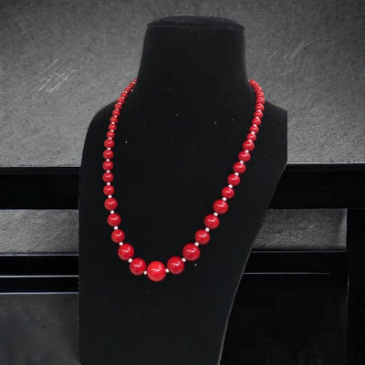 Aisha pearl necklace in red color