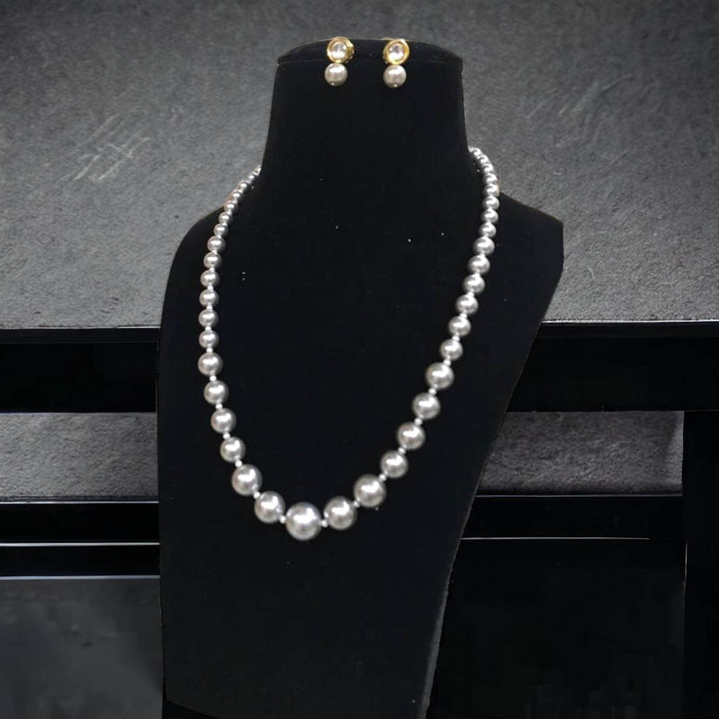 Aisha pearl necklace in silver color