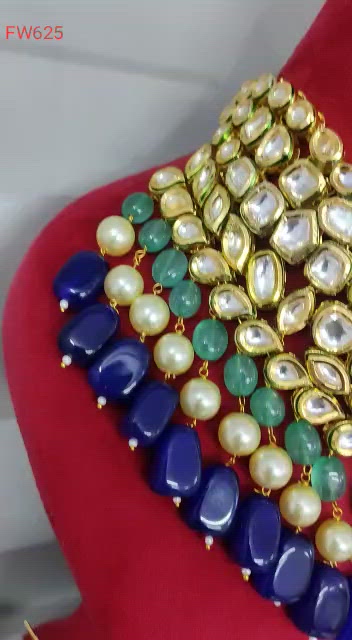 Humaira Kundan Necklace Set