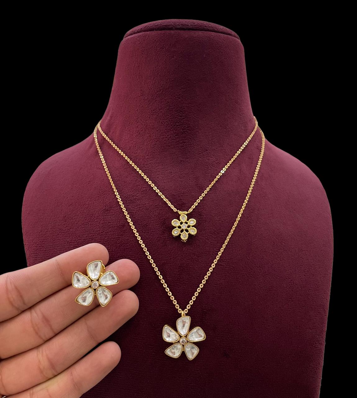 A display Mossinite 2-layered minimal necklace with studs