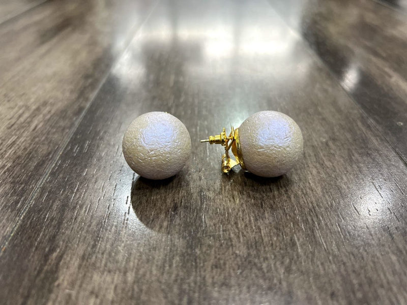 Textured Pearl Stud Earrings