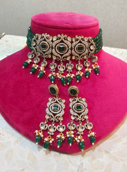 Bahaar victorian choker set in green color
