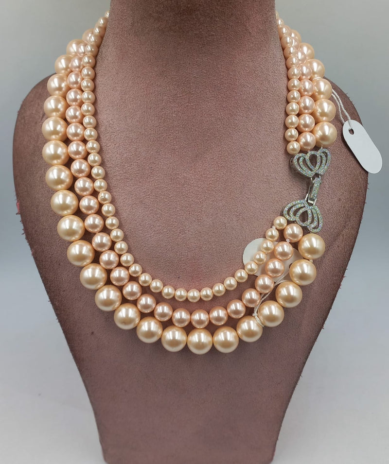 malhaar pearl necklace in vanilla peach color